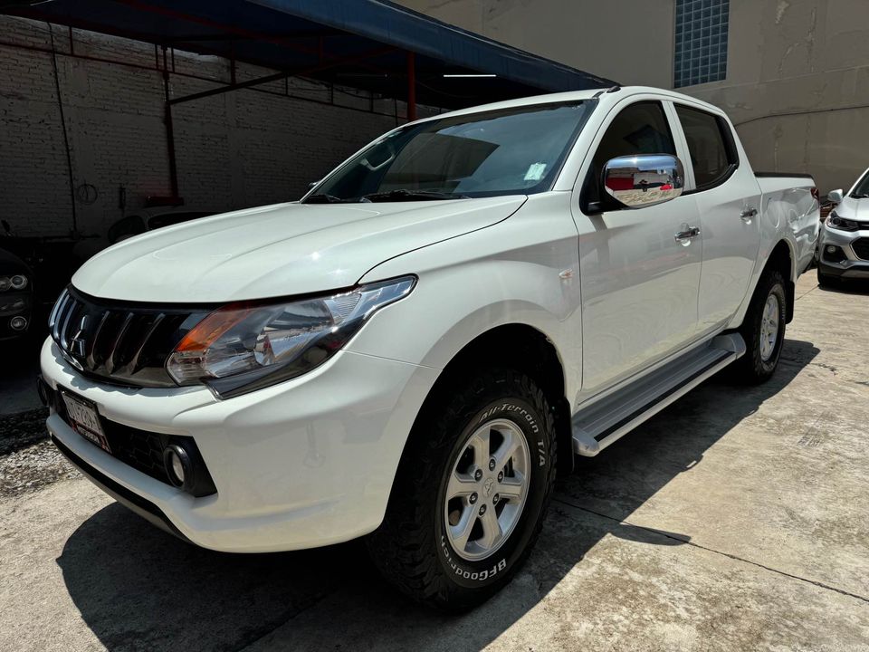 Mitsubishi L200 Doble Cabina Tdi 4x4 2018 
